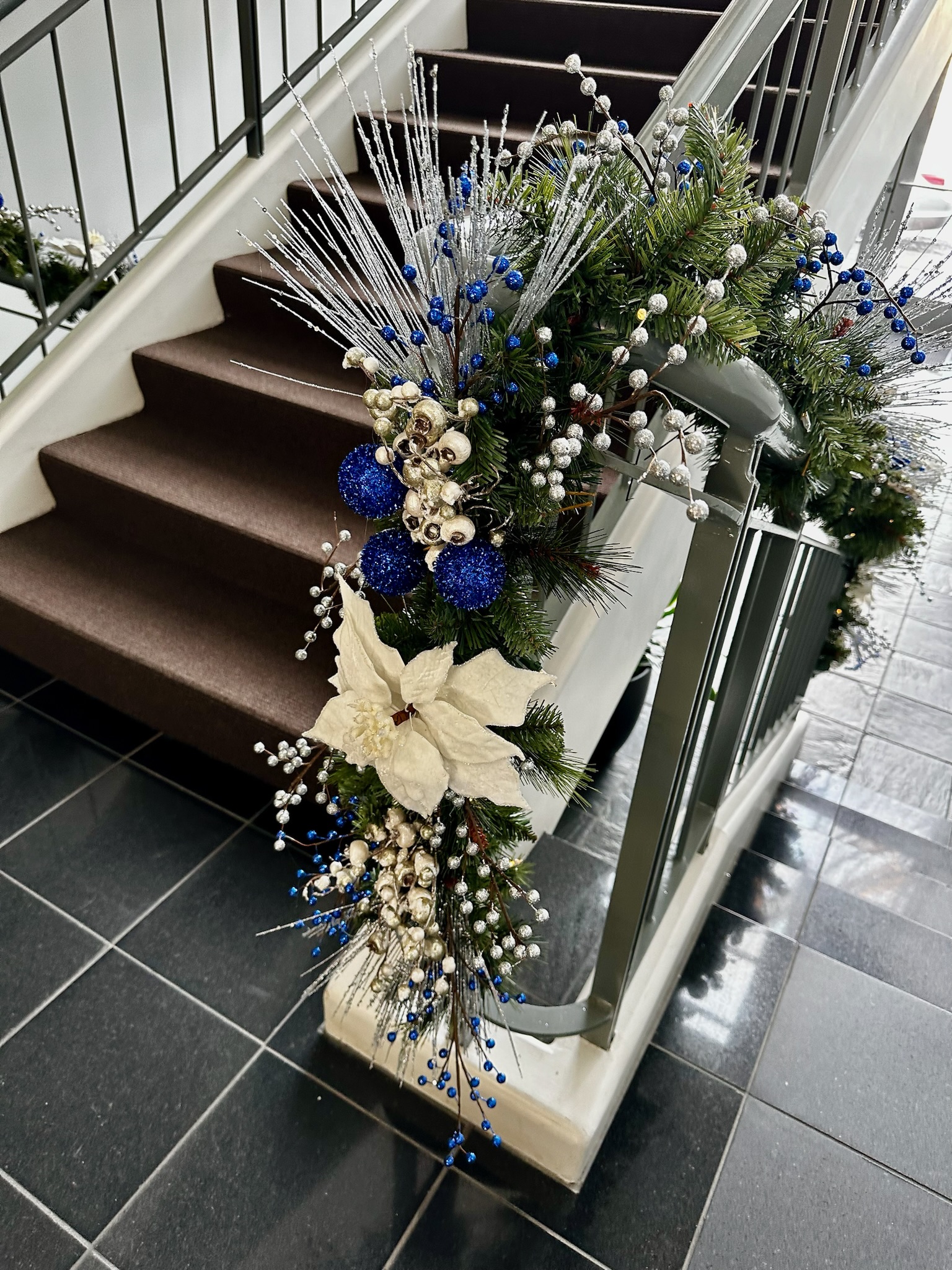 Garland & Wreaths Service